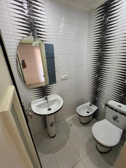 Appartement Ritz Tangeri Esterno foto